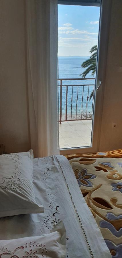 Adriatic Beach Suites Omiš Esterno foto