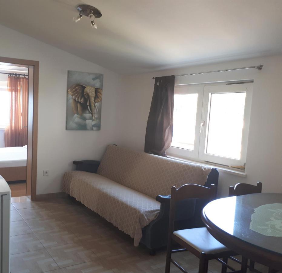 Adriatic Beach Suites Omiš Esterno foto