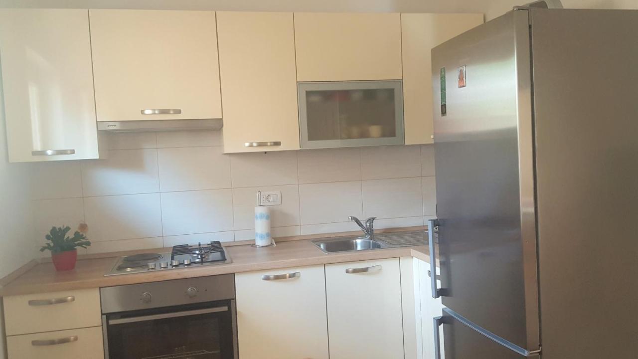 Adriatic Beach Suites Omiš Esterno foto