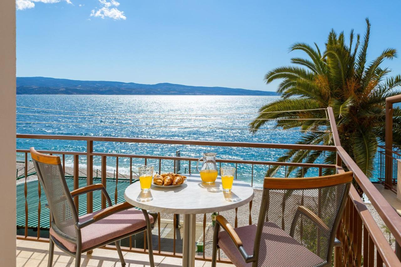 Adriatic Beach Suites Omiš Esterno foto
