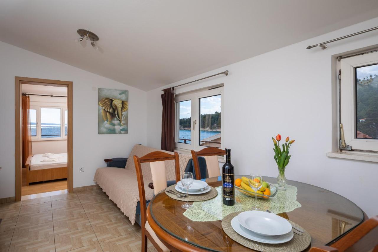 Adriatic Beach Suites Omiš Esterno foto